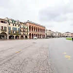 Apartman Guesthost - A Pochi Passi Da Prato Della Valle *